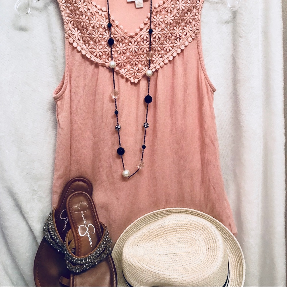 C Detailed Blouse🌸 - Picture 3 of 7